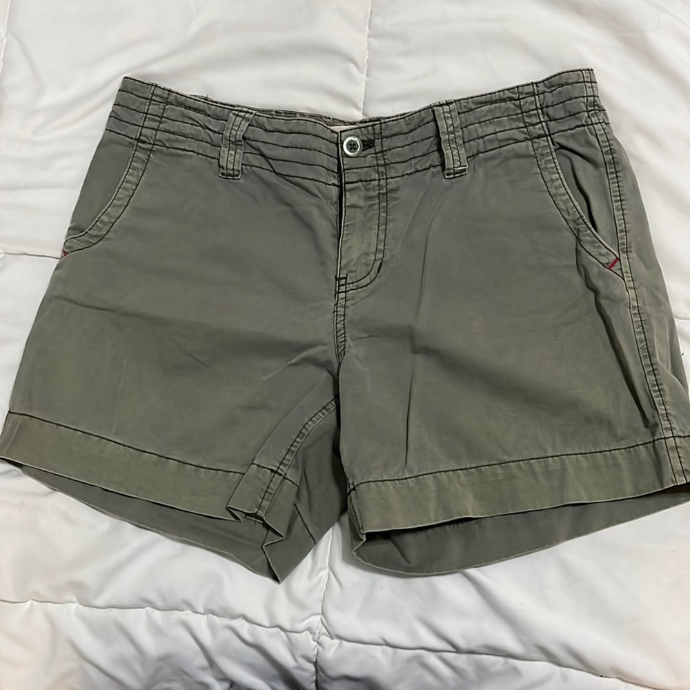 Gap shorts